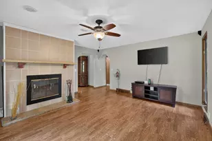 14309 K B Rd, Capron, IL 61012 - Photo 8