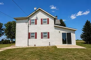 15251 W Coffman Rd, Forreston, IL 61030 - Photo 14