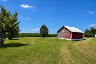 15251 W Coffman Rd, Forreston, IL 61030 - Photo 18