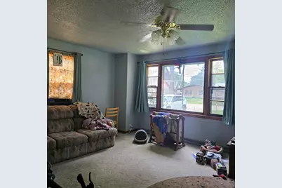 704 Douglas Avenue, Dixon, IL 61021 - Photo 8