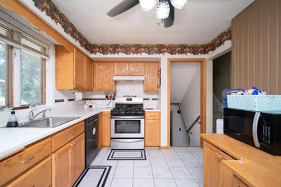 3223 Basswood Street, Rockford, IL 61114 - Photo 8