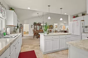 910 Madison Ave, McHenry, IL 60050 - Photo 14
