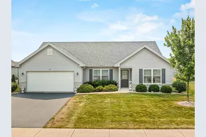 910 Madison Avenue, McHenry, IL 60050 - Photo 1