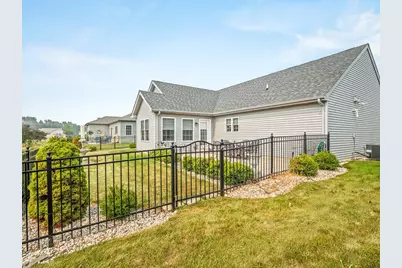 910 Madison Avenue, McHenry, IL 60050 - Photo 36