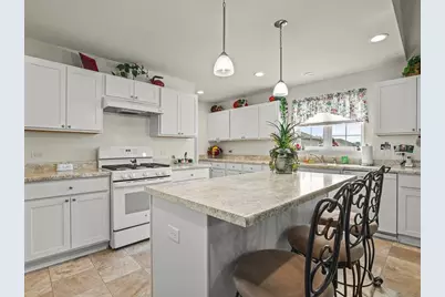 910 Madison Avenue, McHenry, IL 60050 - Photo 12