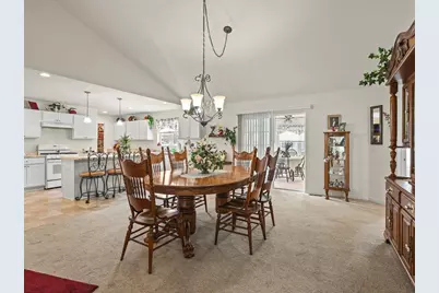 910 Madison Avenue, McHenry, IL 60050 - Photo 8