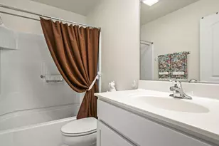 910 Madison Ave, McHenry, IL 60050 - Photo 26