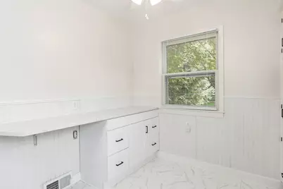 613 Napoleon Street, Rockford, IL 61103 - Photo 12