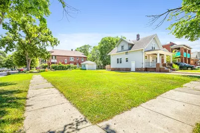 1706 8th Street, Rockford, IL 61104 - Photo 2