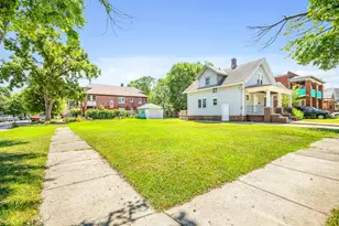 1706 8th St, Rockford, IL 61104 - Photo 2