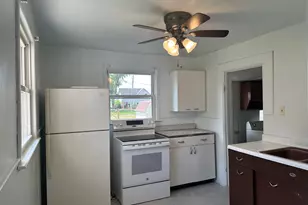 17 W Old Mill St, Milledgeville, IL 61051 - Photo 4
