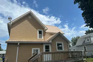 17 W Old Mill St, Milledgeville, IL 61051 - Photo 2