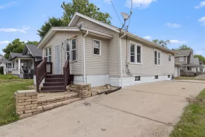 328 Walo Street, Rockford, IL 61101 - Photo 2
