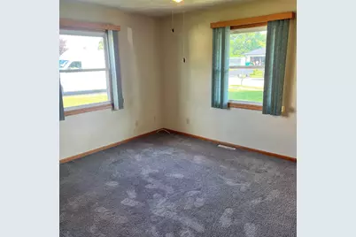 211 Forest Drive, Kirkland, IL 60146 - Photo 12