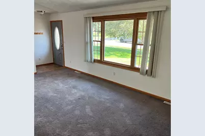 211 Forest Drive, Kirkland, IL 60146 - Photo 2