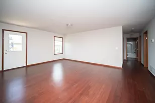 902 Foley Rd, Belvidere, IL 61008 - Photo 4