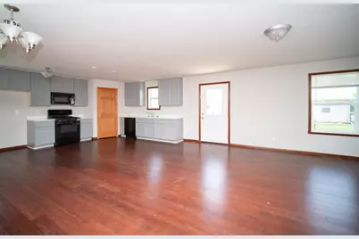 902 Foley Road, Belvidere, IL 61008 - Photo 2