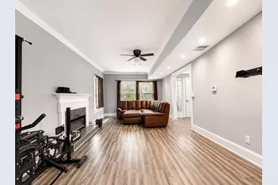 1333 Camp Avenue, Rockford, IL 61103 - Photo 2