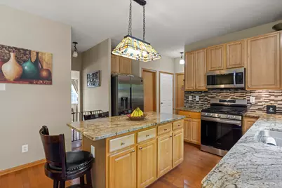 706 W Hampton Avenue, Loves Park, IL 61111 - Photo 12