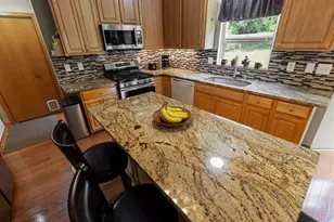 706 W Hampton Ave, Loves Park, IL 61111 - Photo 6