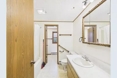 1114 Lynwood Court, Freeport, IL 61032 - Photo 14