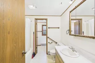 1114 Lynwood Ct, Freeport, IL 61032 - Photo 14