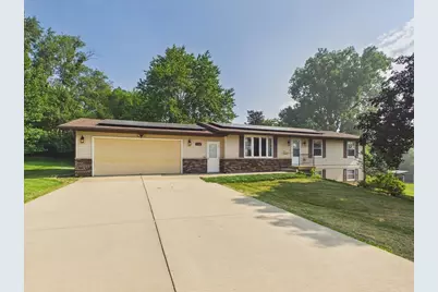 1114 Lynwood Court, Freeport, IL 61032 - Photo 1