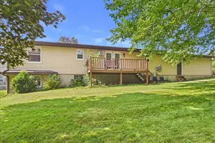 1114 Lynwood Ct, Freeport, IL 61032 - Photo 30