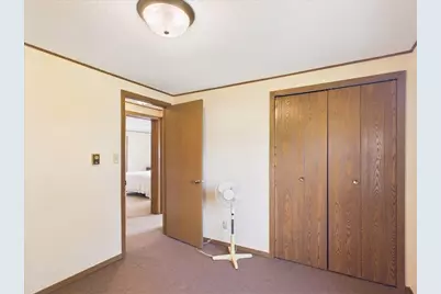 1114 Lynwood Court, Freeport, IL 61032 - Photo 18