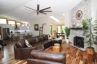 432 Village Wood Lane, Rockton, IL 61072 - Photo 8