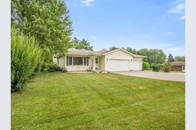 414 SE Lamplighter Loop, Poplar Grove, IL 61065 - Photo 2