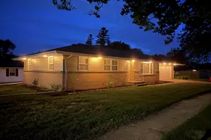 2205 Wyoming Dr, Rockford, IL 61108 - Photo 2