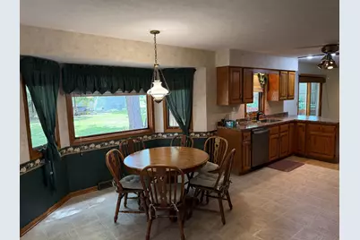 2109 W Cimarron Drive, Freeport, IL 61032 - Photo 4