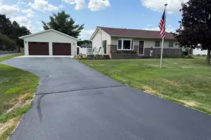 5939 Vesper Dr, South Beloit, IL 61080 - Photo 1