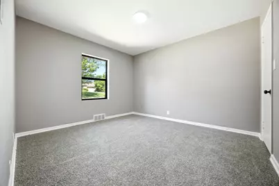 731 James Avenue, Rockford, IL 61107 - Photo 10