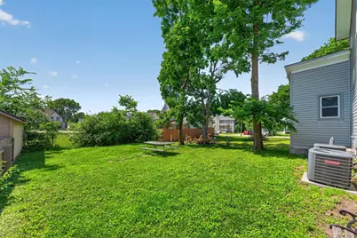 807 Garfield Avenue, Belvidere, IL 61008 - Photo 4
