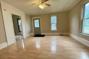 807 Garfield Ave, Belvidere, IL 61008 - Photo 4