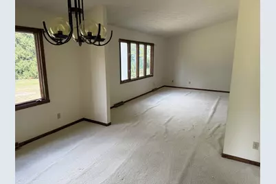 2902 Hanford Drive, Rockford, IL 61114 - Photo 4