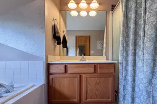300 Gray Hawk Dr, Machesney Park, IL 61115 - Photo 16