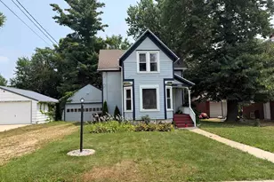 1453 S Float Ave, Freeport, IL 61032 - Photo 1