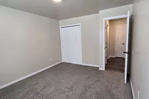 196 Flintridge Dr, Rockford, IL 61107 - Photo 2