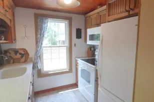 30 N Stephenson St, Cedarville, IL 61013 - Photo 4