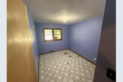 1309 S Float Avenue, Freeport, IL 61032 - Photo 12