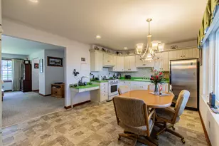 752 E Ill St Rt 34 Hwy, Earlville, IL 60518 - Photo 6
