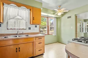 133 N Park Blvd, Freeport, IL 61032 - Photo 8