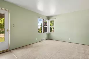 133 N Park Blvd, Freeport, IL 61032 - Photo 12