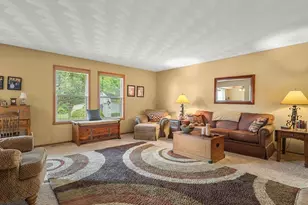 15635 Taylor St, South Beloit, IL 61080 - Photo 8