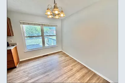 525 N Rockton Avenue, Rockford, IL 61103 - Photo 6