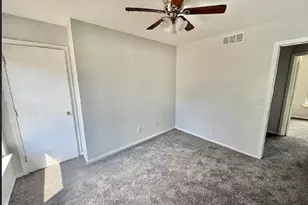 525 N Rockton Ave, Rockford, IL 61103 - Photo 10