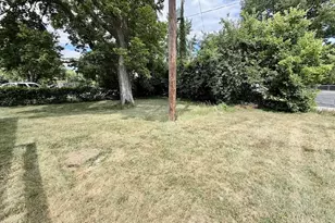 525 N Rockton Ave, Rockford, IL 61103 - Photo 16